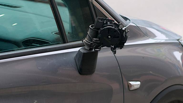 Ravenna, lancio di sampietrini in zona stazione