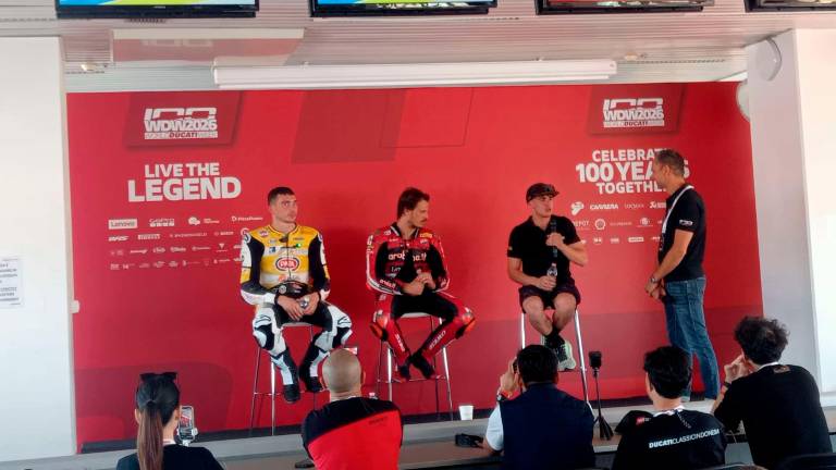 Misano, Bulega vince la Race of Champions, Migno la V2 VIDEO