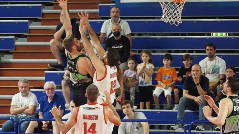Basket B play-off, la fotogallery di Rimini-Faenza 60-71