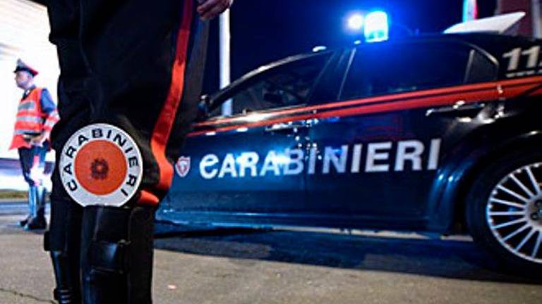 Rimini, sorpreso a danneggiare le auto in sosta: 52enne denunciato