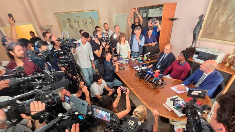 Delitto Pierina, Louis: “Ringrazio quanti mi hanno sostenuto, specialmente le mie mogli. Resto in Italia”. Ma cambierà casa VIDEO