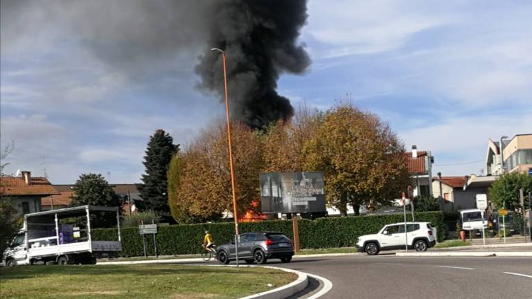 Cesena, incendio a Villa Chiaviche