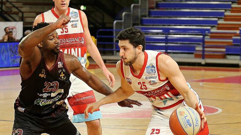 Basket B play-off, le immagini di gara2 tra RivieraBanca Rimini e Juvi Cremona