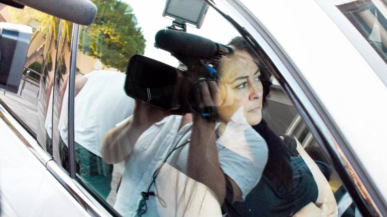 Delitto di Rimini, Manuela dopo ore in Questura: «Non ho paura, dispiaciutissima per Louis»