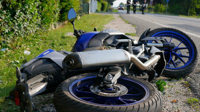 Incidente in moto a Bagnara di Romagna, grave 17enne