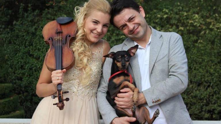 Imola, la coppia ucraino-russa di violinisti: Ai popoli servono dialogo e pace