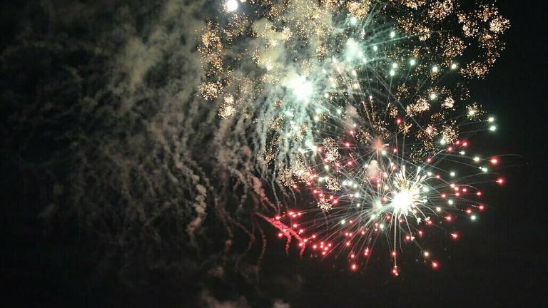 Cervia, per i fuochi d'artificio del 10 agosto ci sono 1000 posti a sedere in spiaggia per chi ha il green pass