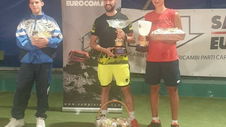Tennis, Andrea Rinaldi vince il trofeo Eurocomach