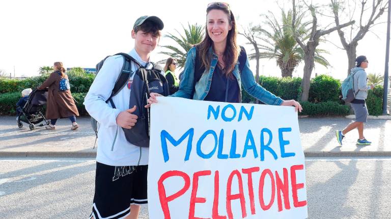 Rimini Marathon, in 10mila di corsa fra mare e centro storico: agonismo e goliardia GALLERY