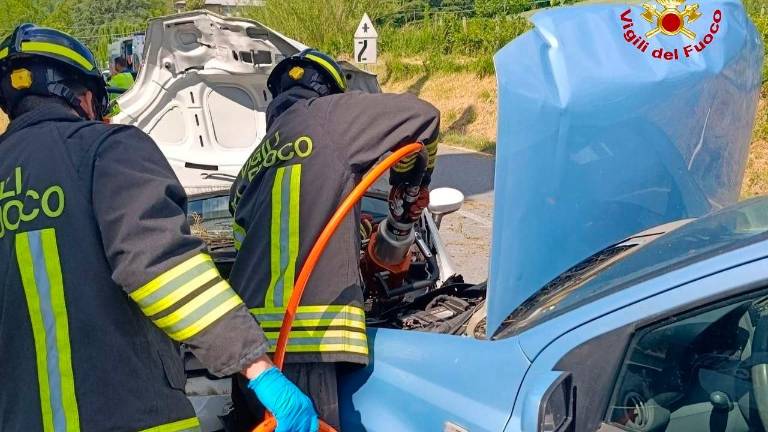 Dovadola, incidente: scontro frontale, cinque feriti