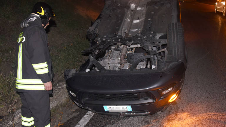 Santarcangelo, incidente nella notte tra due auto. Ferito un 31enne