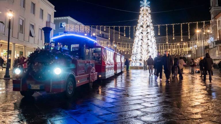 Rimini, dal 5 dicembre torna il trenino natalizio gratuito. Ecco dove si prende