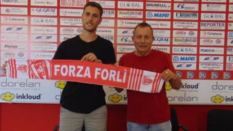 Calcio D, il Forlì annuncia il centrocampista Favo