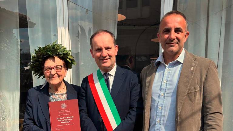 Antonia Mazzoni con il sindaco Roberto Cavallucci e il consigliere comunale Andrea Canali