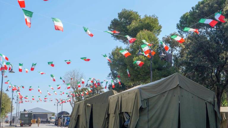 Rimini, donne molestate dagli Alpini: l'accusa corre sui social