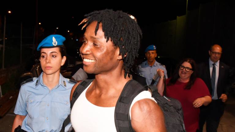 Louis Dassilva all’uscita dal carcere (foto Migliorini)