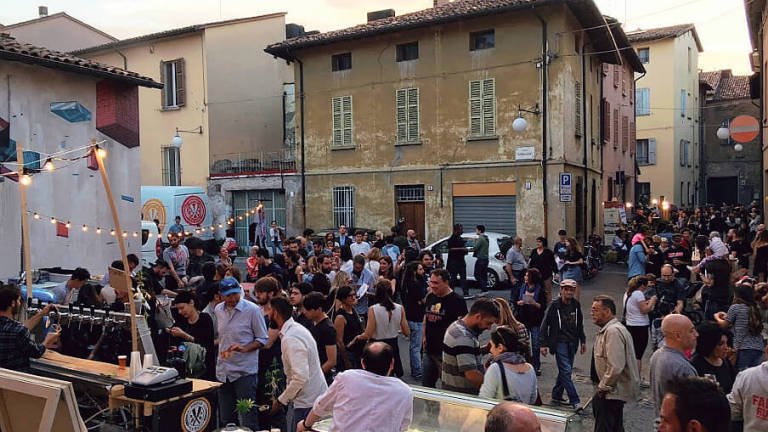 Faenza, il Distretto A compie 10 anni fra arte urbana e cena itinerante