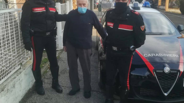 Imola, auto rubata a un centenario. I carabinieri la ritrovano