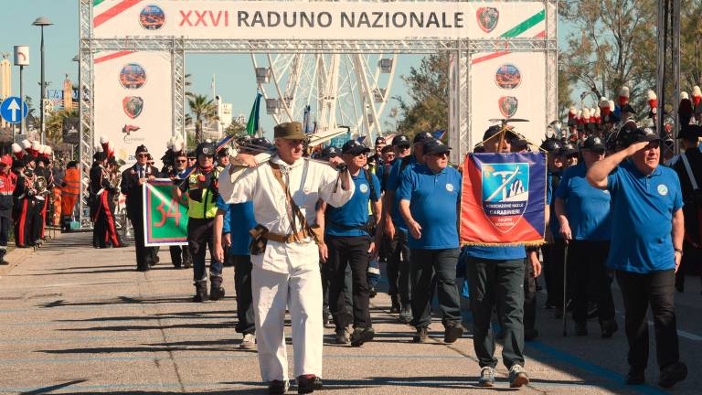 Rimini. La sfilata sul lungomare al raduno dell’Associazione nazionale dei carabinieri VIDEO e FOTOGALLERY Migliorini