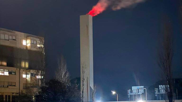 Imola, falso allarme incendio al camino della centrale termica dell’ospedale