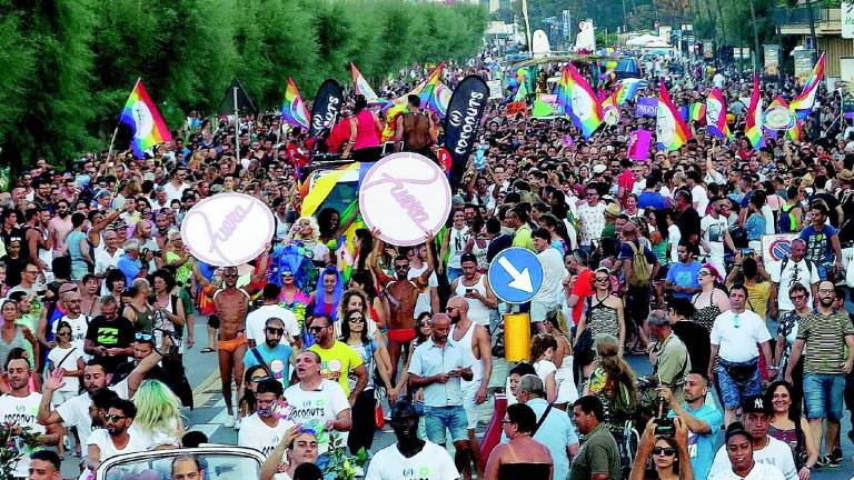 Cesena, patrocinio al gay pride: sindaco sotto attacco