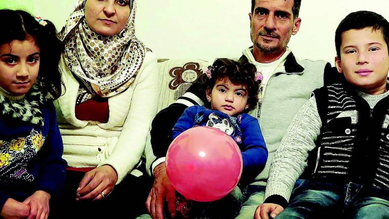 Cento famiglie adottano una famiglia siriana