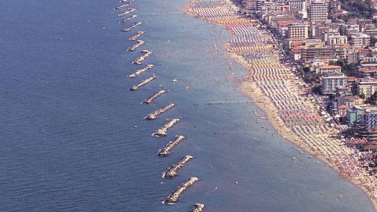 La Cgil di Rimini chiede di prolungare la stagione balneare