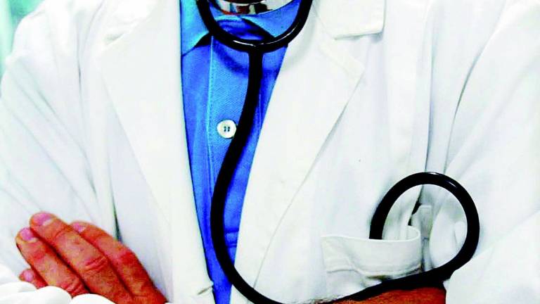 I sindacati bacchettano i medici: fate troppa libera professione