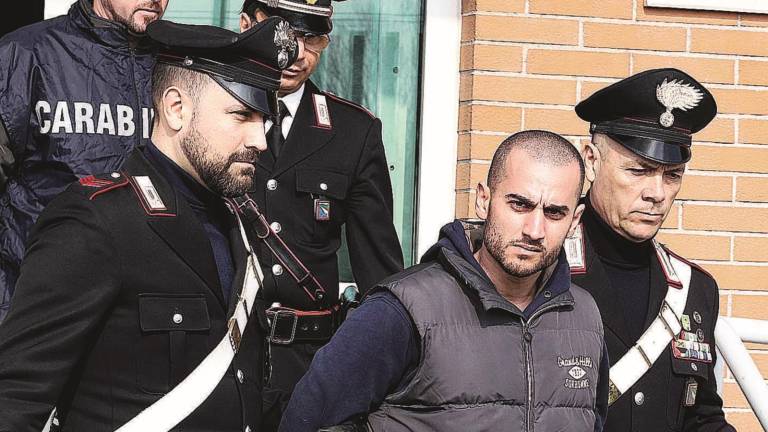 Caccia al terzo uomo: era con il killer