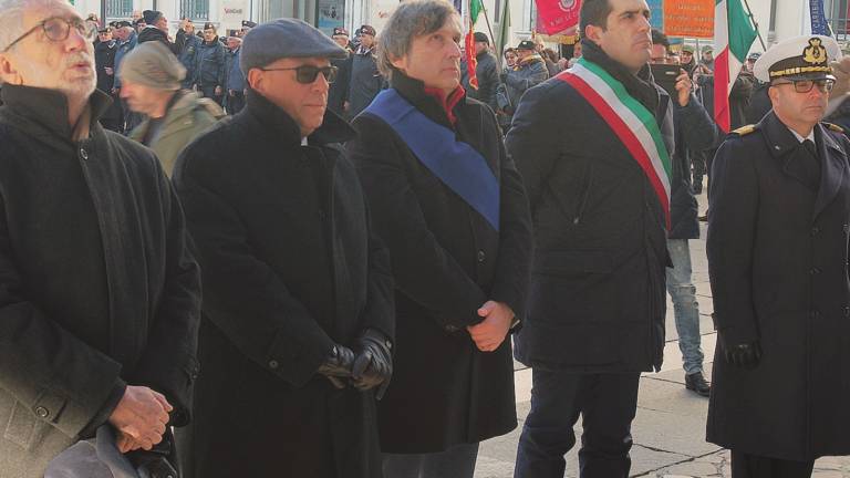 Il sindaco: «Troppi rigurgiti fascisti via la cittadinanza a Mussolini»