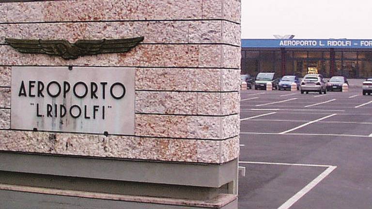 Sindacati, Fondazione e sindaco: Priorità all'aeroporto di Forlì