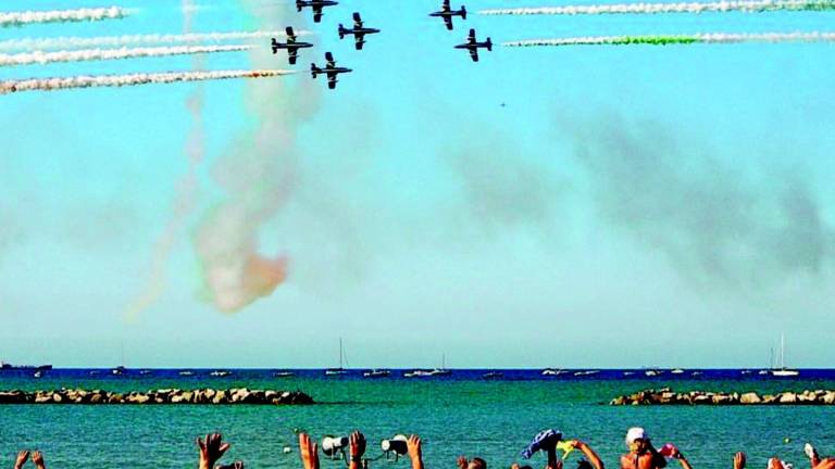 Ravenna, nel 2022 tornano le Frecce Tricolori a Punta Marina