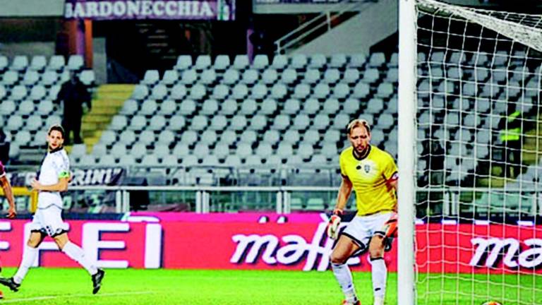 Il Torino ha vita facile contro un Cesena imbarazzante