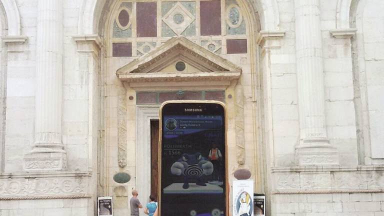 Pokemon in chiese, moschea e cimiteri