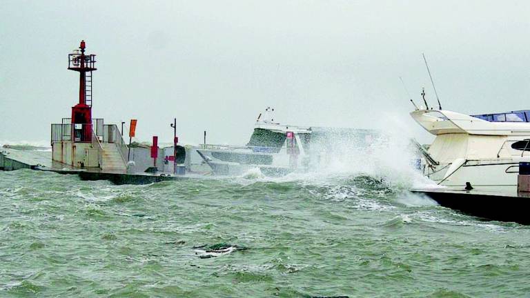 Raffiche di vento e mare mosso: allerta gialla