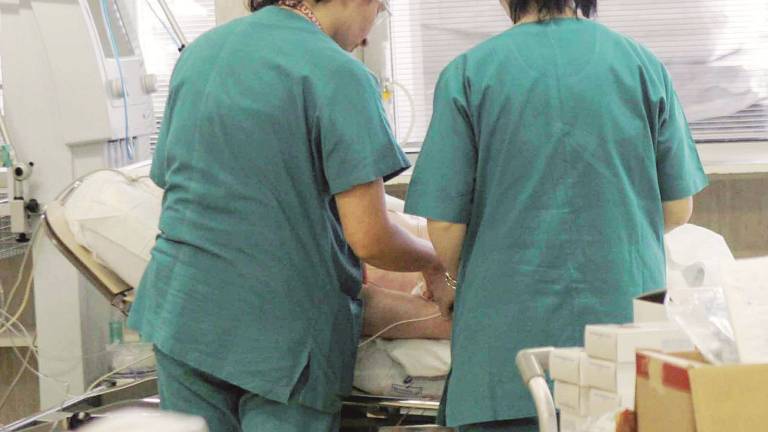 Meningite, ricoverato 59enne. Profilassi per familiari e colleghi