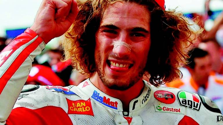 Rombano i motori nel segno di Simoncelli