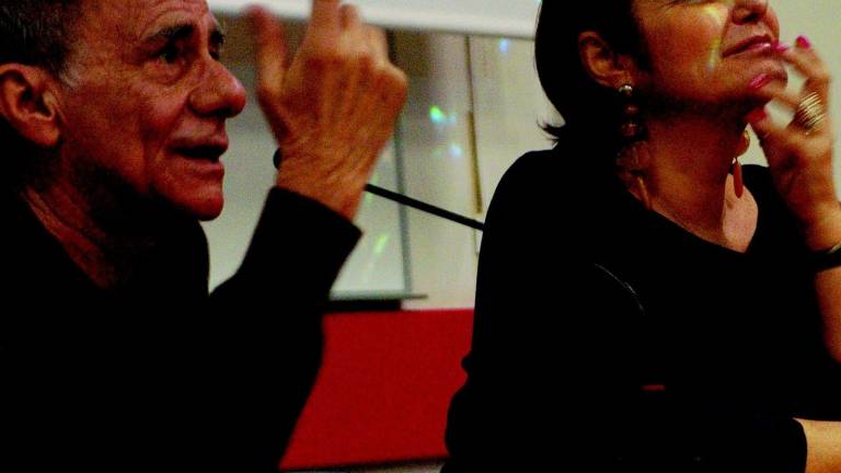 Roberto Vecchioni show all'ospedale