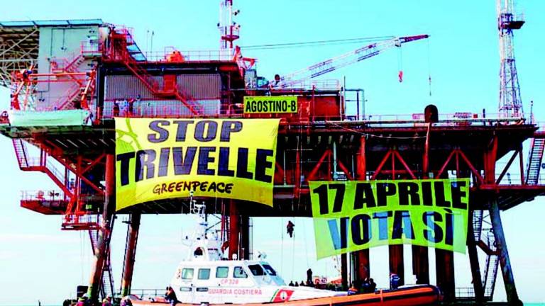 Blitz di Greenpeace sulla piattaforma