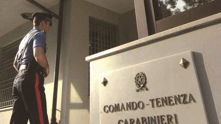 Terrorizzano il condominio per parcheggiare sotto casa