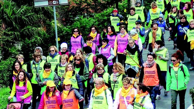Le donne invadono Dozza 1.200 in marcia per la prevenzione