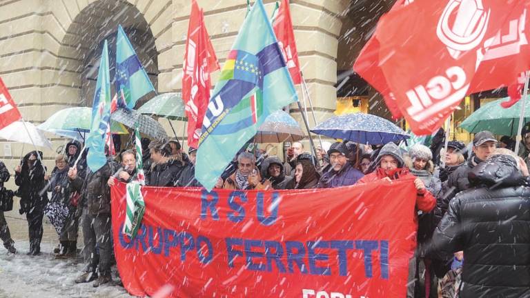 Ferretti, i sindacati rilanciano per salvare Forlì