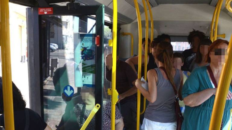 Nuovo blitz sugli autobus: multati in 60