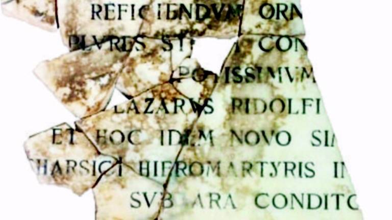Dagli scavi affiorano tre epigrafi