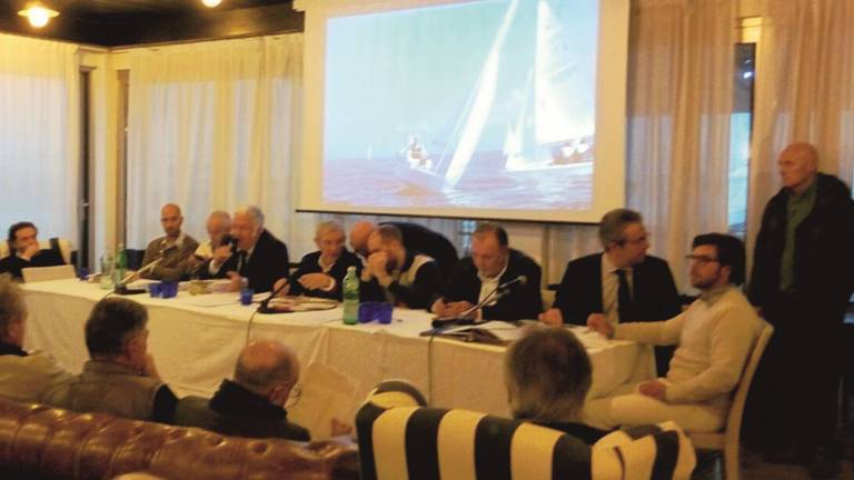 Club Nautico, dimissioni a raffica