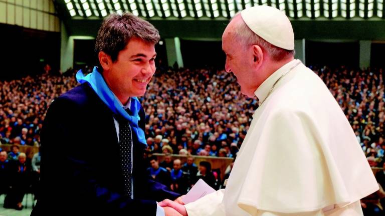 Il Papa, lode alla «empresa recuperada»