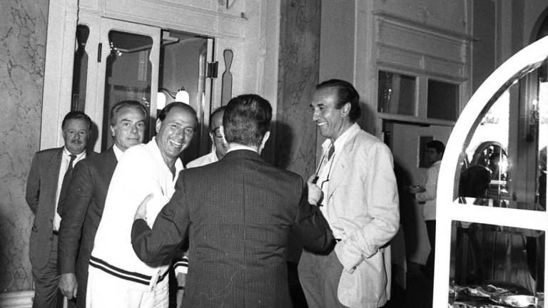 Silvio Berlusconi a Rimini: dagli incontri con Pippo Baudo al Grand Hotel agli applausi del Meeting - Gallery
