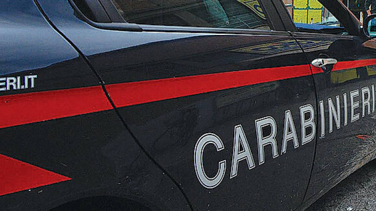 Faenza, trovato con hashish in casa, arrestato 35enne