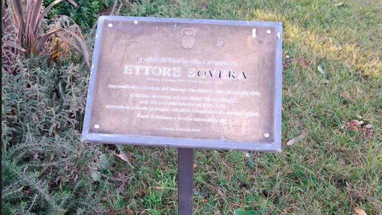 Cervia, Fratelli d’Italia: “Targhe in stato di abbandono” GALLERY