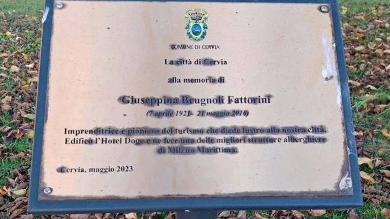 Cervia, Fratelli d’Italia: “Targhe in stato di abbandono” GALLERY